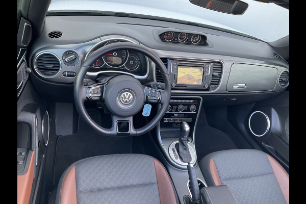 Volkswagen Beetle Cabriolet 1.2 TSI Autom Stoelverw Xenon Navi Camera Design BlueMotion Automaat