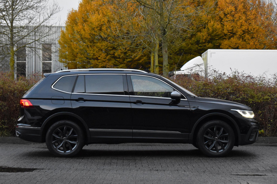 Volkswagen Tiguan Allspace 1.5 TSI Life Pano Lane ACC Keyless Trekhaak