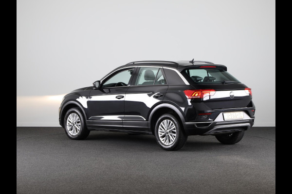 Volkswagen T-Roc 1.5 TSI Style 150PK |Lederen bekleding |  Winterpakket | Multimedia pakket | Stoelen pakket | Spiegel pakket |