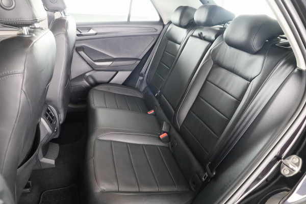 Volkswagen T-Roc 1.5 TSI Style 150PK |Lederen bekleding |  Winterpakket | Multimedia pakket | Stoelen pakket | Spiegel pakket |