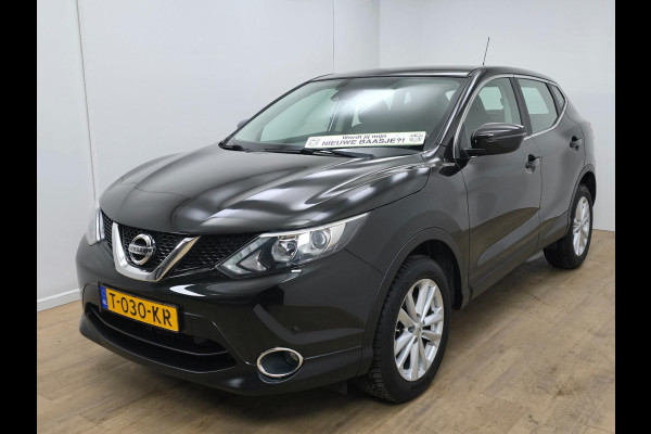 Nissan QASHQAI Occasion automaat | Met trekhaak en parkeercamera | Tweedehands Nissan Qashqai automaat in zwart | Bomvolle auto