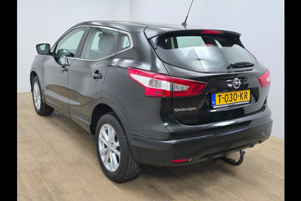 Nissan QASHQAI Occasion automaat | Met trekhaak en parkeercamera | Tweedehands Nissan Qashqai automaat in zwart | Bomvolle auto