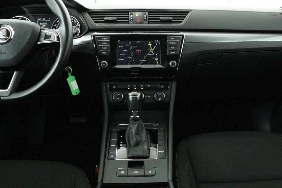 Škoda Superb 1.4 TSI Active | DSG | Trekhaak | Carplay | Climate control | PDC | Cruise control | Bluetooth