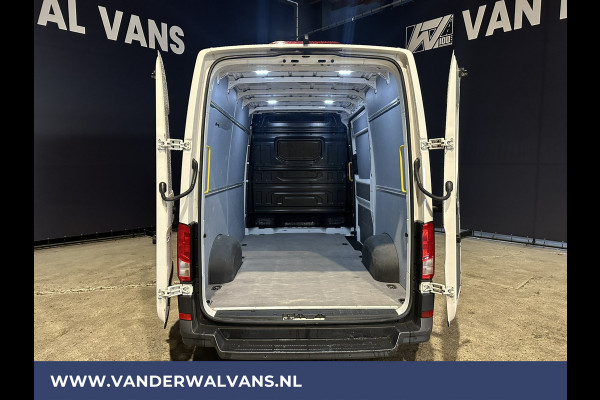 Volkswagen Crafter 2.0 TDI 140pk **BPM VRIJ voor de Ondernemer** L3H3 L2H2 Euro6 Airco | Camera | Apple Carplay | Android Auto Parkeersensoren, Bijrijdersbank