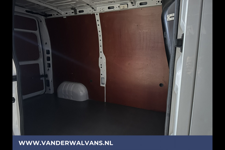 Opel Movano 2.3 CDTI 145PK L2H2 Euro6 Airco | Imperiaal | Trap | Trekhaak 2500kg Camera, Parkeersensoren, Cruisecontrol, Navigatie, Bijrijdersbank, Bluetooth-telefonie