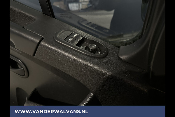 Opel Movano 2.3 CDTI 145PK L2H2 Euro6 Airco | Imperiaal | Trap | Trekhaak 2500kg Camera, Parkeersensoren, Cruisecontrol, Navigatie, Bijrijdersbank, Bluetooth-telefonie