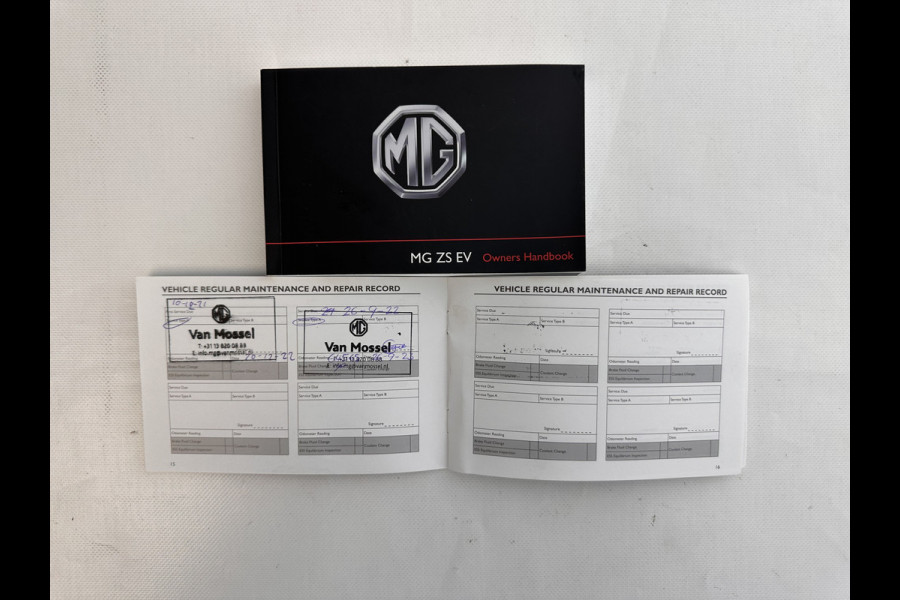 MG ZS EV Luxury 45 kWh (INCL-BTW) *PANO | FULL-LEATHER | CCS-FASTLOADER | KEYLESS | NAVI-FULLMAP | ADAPTIVE-CRUISE | CAMERA | APP-CONNECT | DAB | LANE-ASSIST | SPORT-SEATS | 17"ALU*