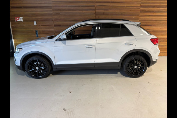 Volkswagen T-Roc 1.0 TSI Style | NL-auto | Full LED | Apple Carplay | PDC | Climatronic | ACC | Lane assist | Ambient |