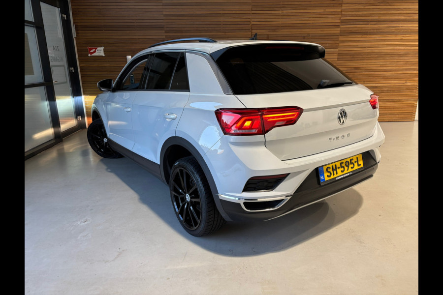 Volkswagen T-Roc 1.0 TSI Style | NL-auto | Full LED | Apple Carplay | PDC | Climatronic | ACC | Lane assist | Ambient |