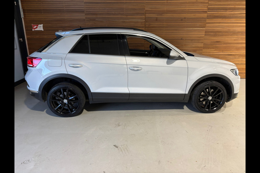 Volkswagen T-Roc 1.0 TSI Style | NL-auto | Full LED | Apple Carplay | PDC | Climatronic | ACC | Lane assist | Ambient |