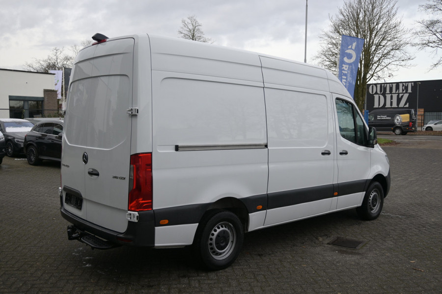 Mercedes-Benz Sprinter 316 CDI L2H2 3500 kg trekhaak, MBUX met camera, Comfort stoel