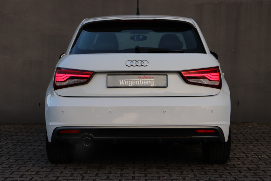 Audi A1 Sportback 1.0 TFSI S-line Xenon LED Cruise