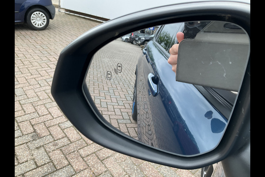 Lynk & Co 01 1.5 PHEV 360 Cam Incl.BTW Trekhaak Pano.dak Plug-in