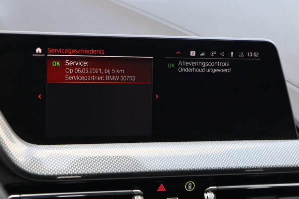 BMW 1-serie 120i / KEYLESS / LIVE COCKPIT / DODEHOEK / CARPLAY / LEDER / 18''