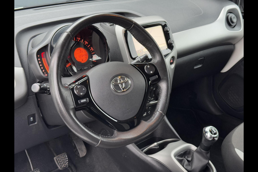 Toyota Aygo 1.0 VVT-i x-play 2e Eigenaar,Navi,Airco,Cruise,Camera,Elek Ramen,N.A.P,APK tot 03-2025