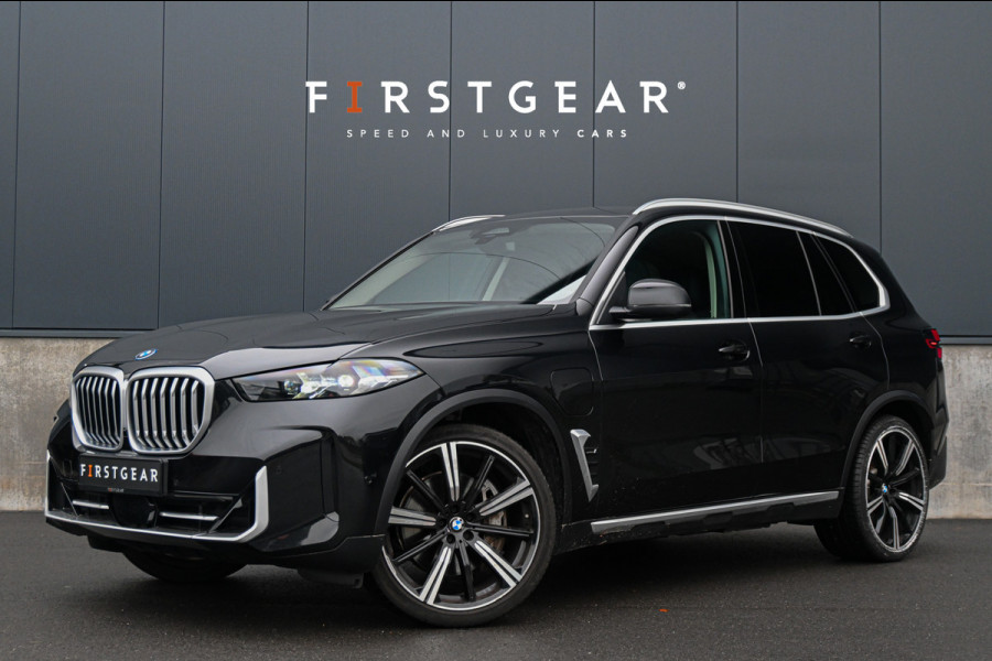 BMW X5 xDrive50e *Luchtvering / Keyless-entry / Elektr. Trekhaak / Stoelverwarming voor + achter / 20 inch*