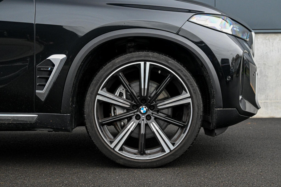 BMW X5 xDrive50e *Luchtvering / Keyless-entry / Elektr. Trekhaak / Stoelverwarming voor + achter / 20 inch*