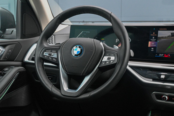 BMW X5 xDrive50e *Luchtvering / Keyless-entry / Elektr. Trekhaak / Stoelverwarming voor + achter / 20 inch*