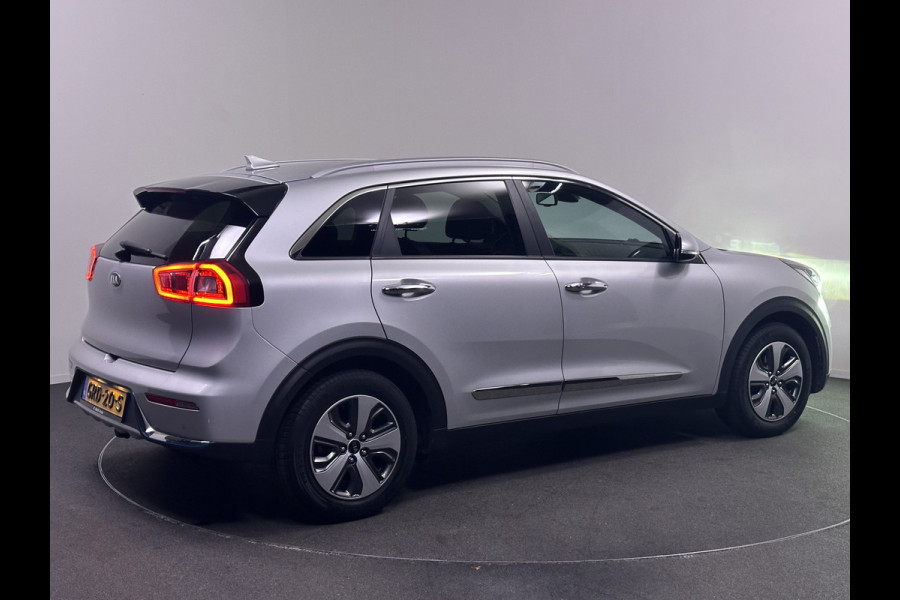 Kia Niro 1.6 GDi PHEV DynamicLine Plug In Hybrid | Schuifdak | Trekhaak Afn. | Adaptive Cruise | JBL Sound | LED | Stuur / Stoelverwarming |