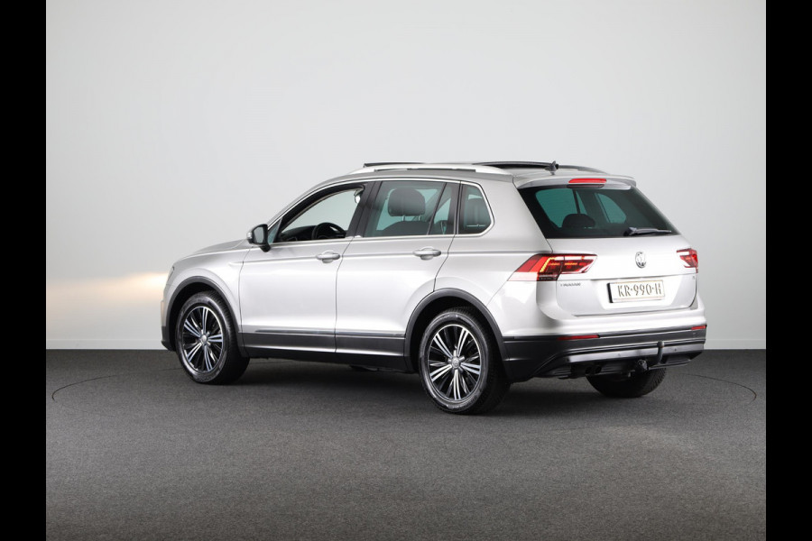 Volkswagen Tiguan 1.4 TSI Connected Series | Trekhaak | Panoramadak | Stoelverwarming | Apple Carplay |