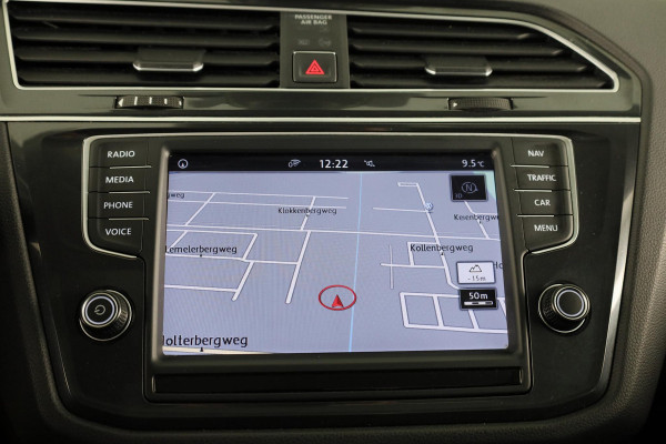 Volkswagen Tiguan 1.4 TSI Connected Series | Trekhaak | Panoramadak | Stoelverwarming | Apple Carplay |