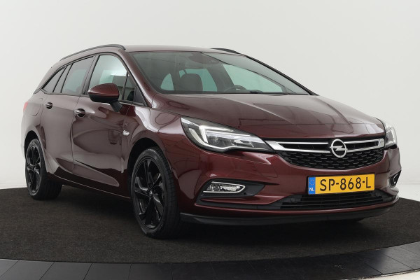 Opel Astra 1.0 Turbo Executive | Leder | Stoel & Stuurverwarming | Camera | Trekhaak | Achterbankverwarming | Park Assist | Carplay