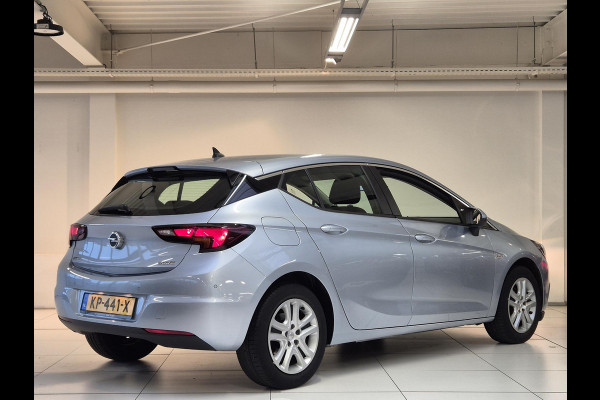 Opel Astra 1.0 Edition Automaat | Navigatie | Parkeersensoren Voor/Achter | Stoelverwarming | Stuurverwarming | Apple Carplay/Android Auto |