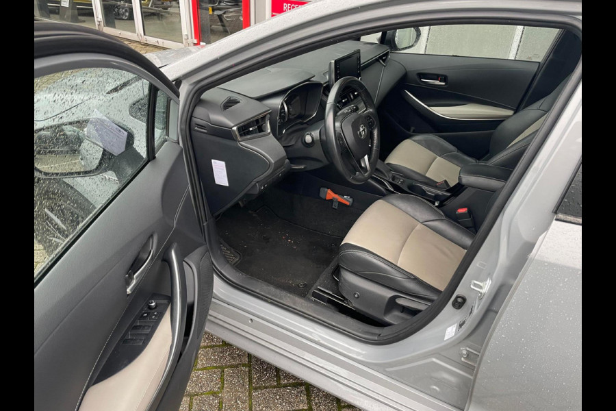 Toyota Corolla Touring Sports 1.8 Hybrid Active / camera / navigatie / trekhaak