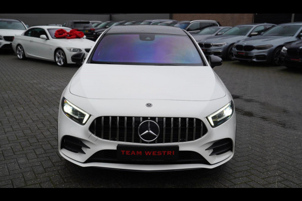 Mercedes-Benz A-Klasse 250 e Premium Plus | AMG Pakket | Panorama | Sfeerverlichting | Camera | Luxe leder / alcantara | Assisted