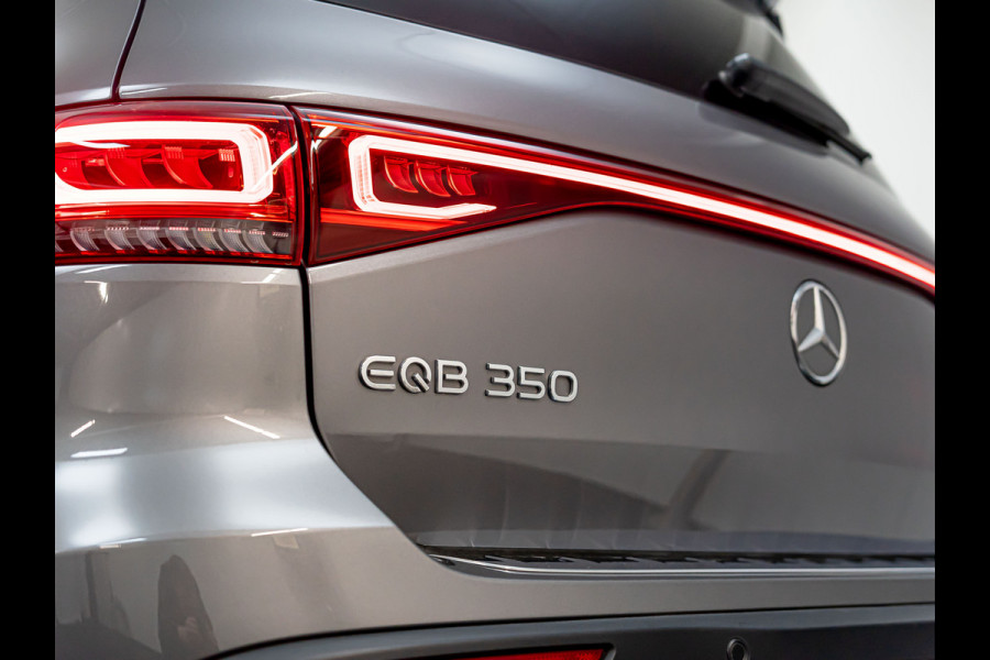 Mercedes-Benz EQB 350 4MATIC AMG Line | Pano | Burmester