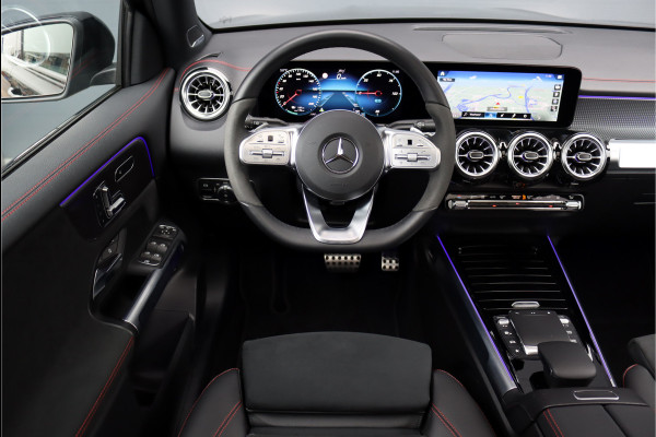 Mercedes-Benz EQB 350 4MATIC AMG Line 67 kWh | Panoramadak | Distronic+ | Burmester | Memory | Augmented Reality | Zitcomfortpakket | Sfeerverlichting | Surround Camera |