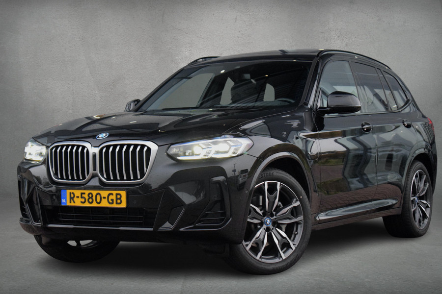 BMW X3 xDrive30e High Executive | M-Sport | Trekhaak | Pano | HUD | Leer