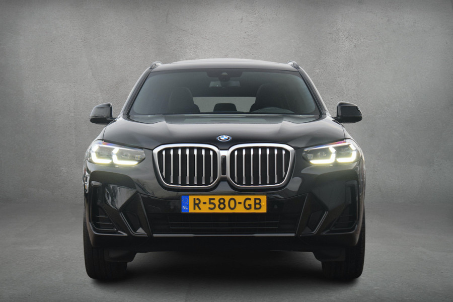 BMW X3 xDrive30e High Executive | M-Sport | Trekhaak | Pano | HUD | Leer