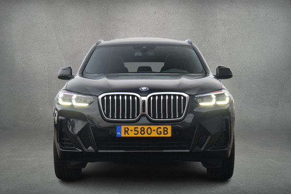 BMW X3 xDrive30e High Executive | M-Sport | Trekhaak | Pano | HUD | Leer