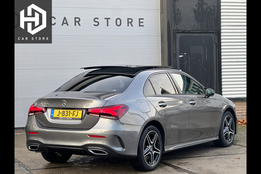 Mercedes-Benz A-Klasse 250 e AMG Pano|Memory|Sfeer|Dealer Onderhouden