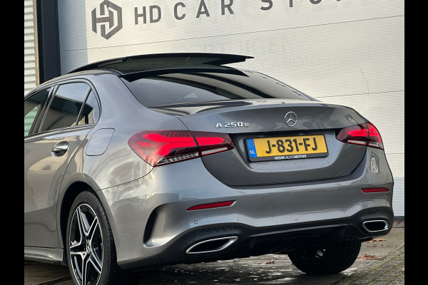 Mercedes-Benz A-Klasse 250 e AMG Pano|Memory|Sfeer|Dealer Onderhouden