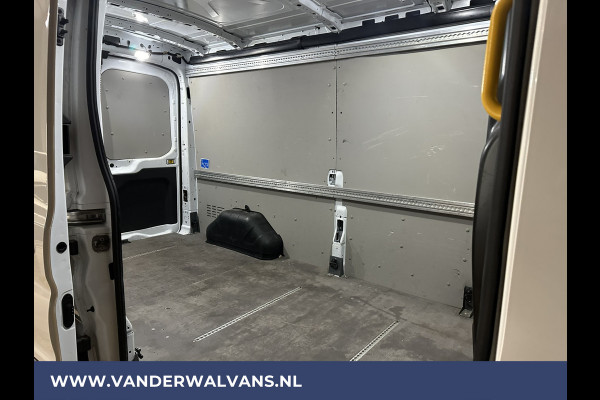 Ford Transit 2.0 TDCI 131pk L3H2 Euro6 Airco | Camera | Navigatie | Cruisecontrol Apple Carplay, Android Auto, Verwarmde voorruit, Stoelverwarming, Parkeersensoren, Bijrijdersbank