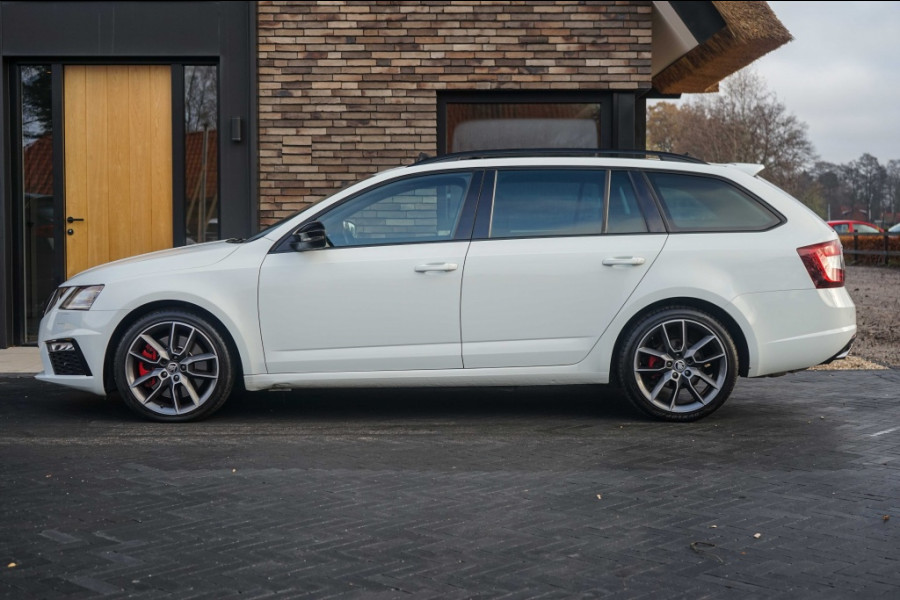 Škoda Octavia 2.0 TSI RS 230PK DSG VRS/Pano/Blackline/R-CAM/Trekhaak