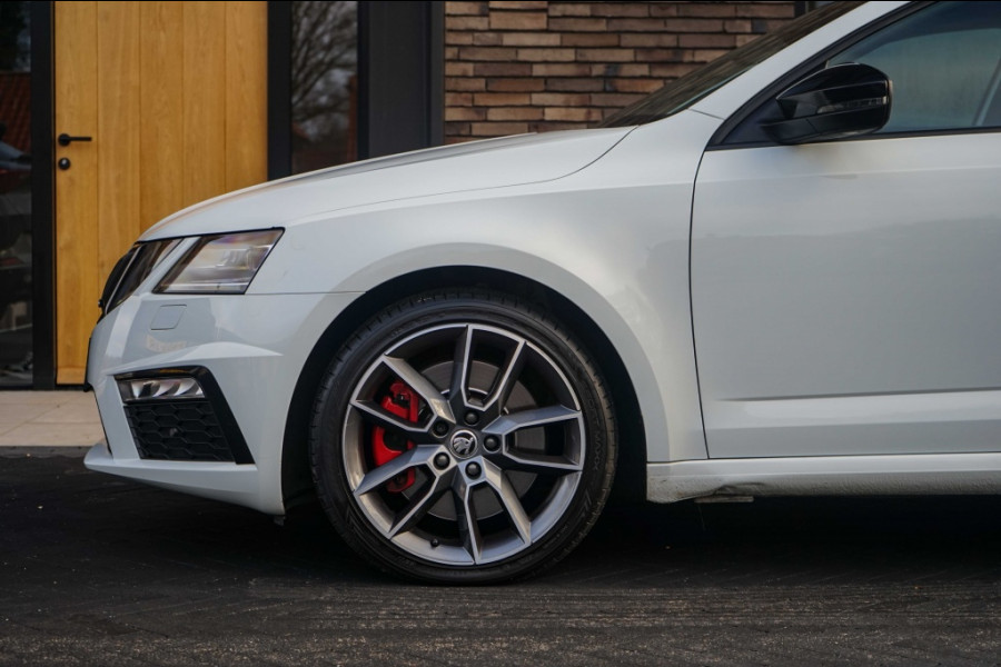 Škoda Octavia 2.0 TSI RS 230PK DSG VRS/Pano/Blackline/R-CAM/Trekhaak