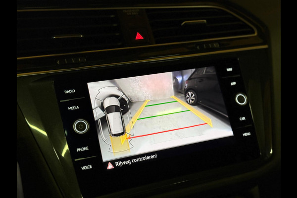 Volkswagen Tiguan 1.5 TSI R-Line Pano| HUD| Camera | ACC | Stoel-/Stuurverwarming