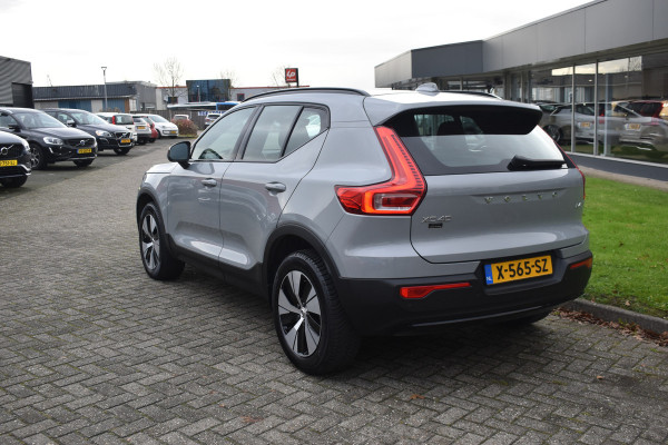 Volvo XC40 B4 211PK Automaat Plus Dark | Trekhaak | ACC | H&K | Blis | Camera | Elektr. stoel | Stuurverwarming