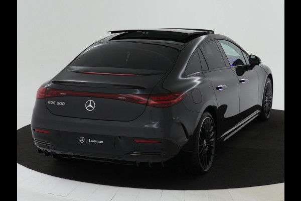 Mercedes-Benz EQE 300 Sport Edition 90 kWh | Nightpakket | Rijassistentiepakket | Parkeerpakket met achteruitrijcamera | KEYLESS GO-pakket | GUARD 360 ° Vehicle protection | Business Plus Pack | Winter pakket | Dodehoekassistent |