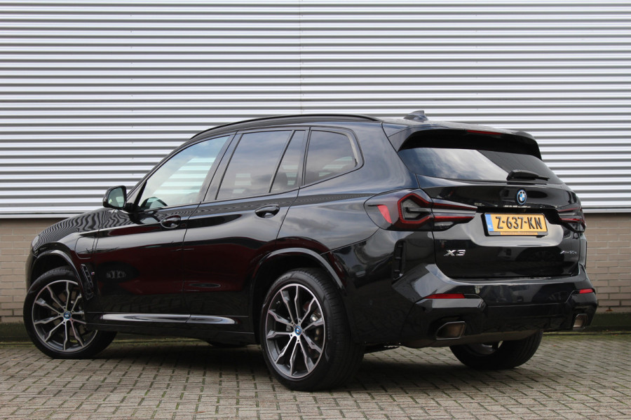 BMW X3 xDrive30e High Executive M-Sport | 20" | Panoramadak | Shadowline | Memory | Leder