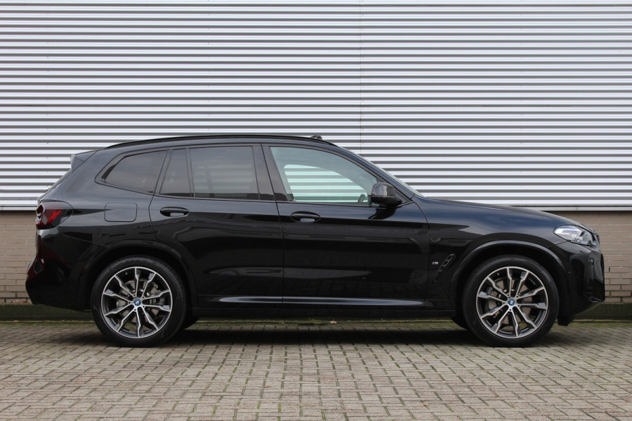 BMW X3 xDrive30e High Executive M-Sport | 20" | Panoramadak | Shadowline | Memory | Leder