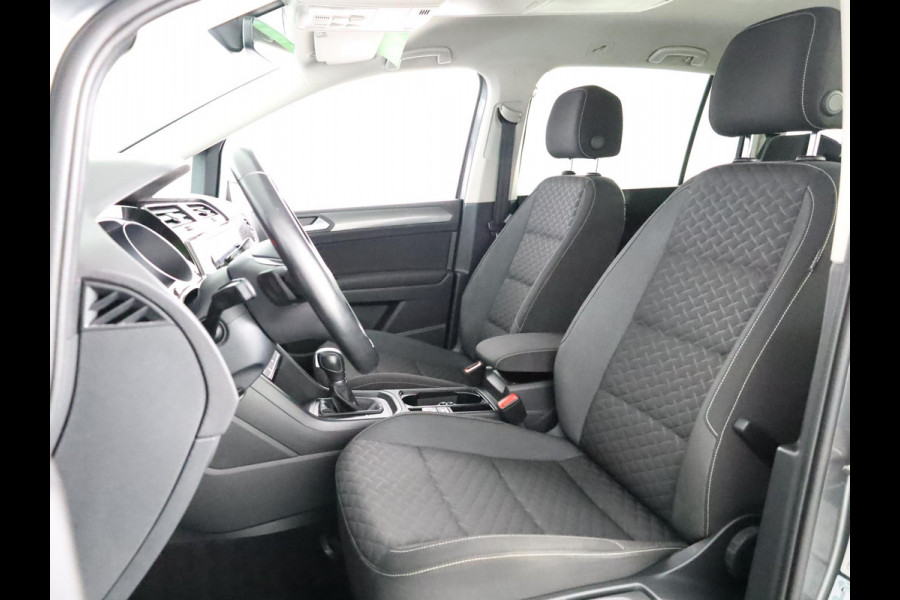 Volkswagen Touran 1.4 TSI Comfortline 7p 150 pk Automaat (DSG) | Navigatie | Parkeersensoren | Adaptieve cruise control | Autom. airco | Stoelverwarming |