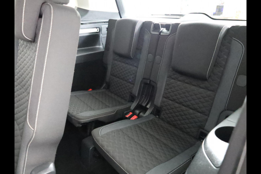 Volkswagen Touran 1.4 TSI Comfortline 7p 150 pk Automaat (DSG) | Navigatie | Parkeersensoren | Adaptieve cruise control | Autom. airco | Stoelverwarming |