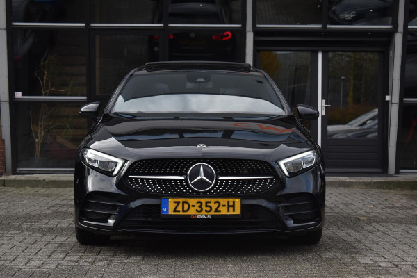 Mercedes-Benz A-Klasse 200 Launch Edition Premium Plus AMG Pano Sfeer 19" Velgen