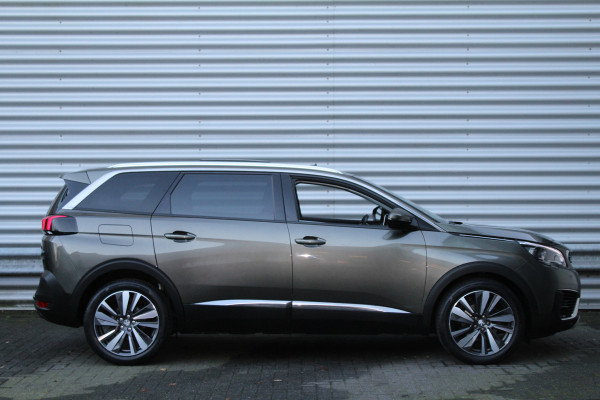 Peugeot 5008 1.2 PureTech 131pk Allure Automaat 7 zits NL-Auto NAP Panoramadak Clima Cruise Navi 360 Camera Trekhaak