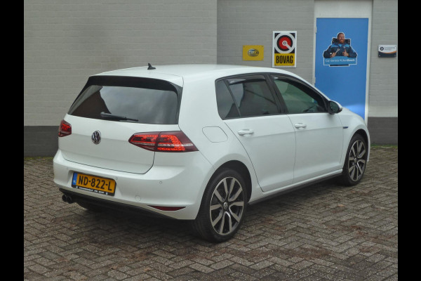 Volkswagen Golf 1.4 TSI GTE Connected Series|Navi|Dodehoekdetectie|LED|Cruise-Control|Origineel-NL