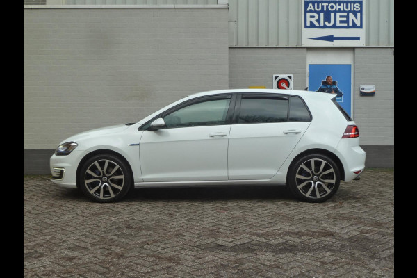 Volkswagen Golf 1.4 TSI GTE Connected Series|Navi|Dodehoekdetectie|LED|Cruise-Control|Origineel-NL